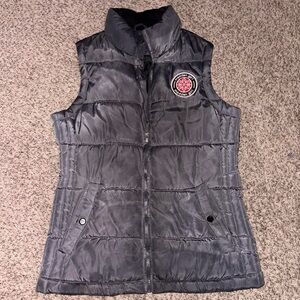 Y2K thick Grey and black patch Madden Girl puffer vest